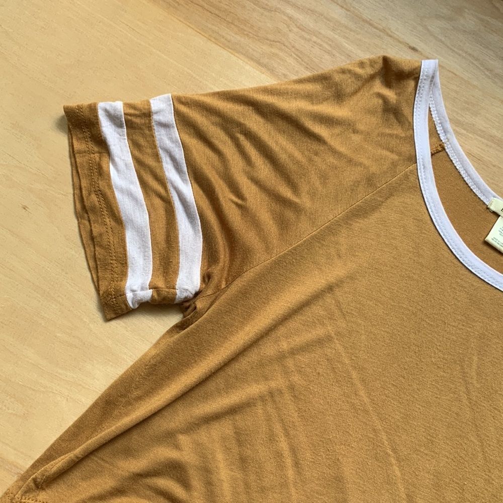 Gold Crop Top  - Picture 3 of 5
